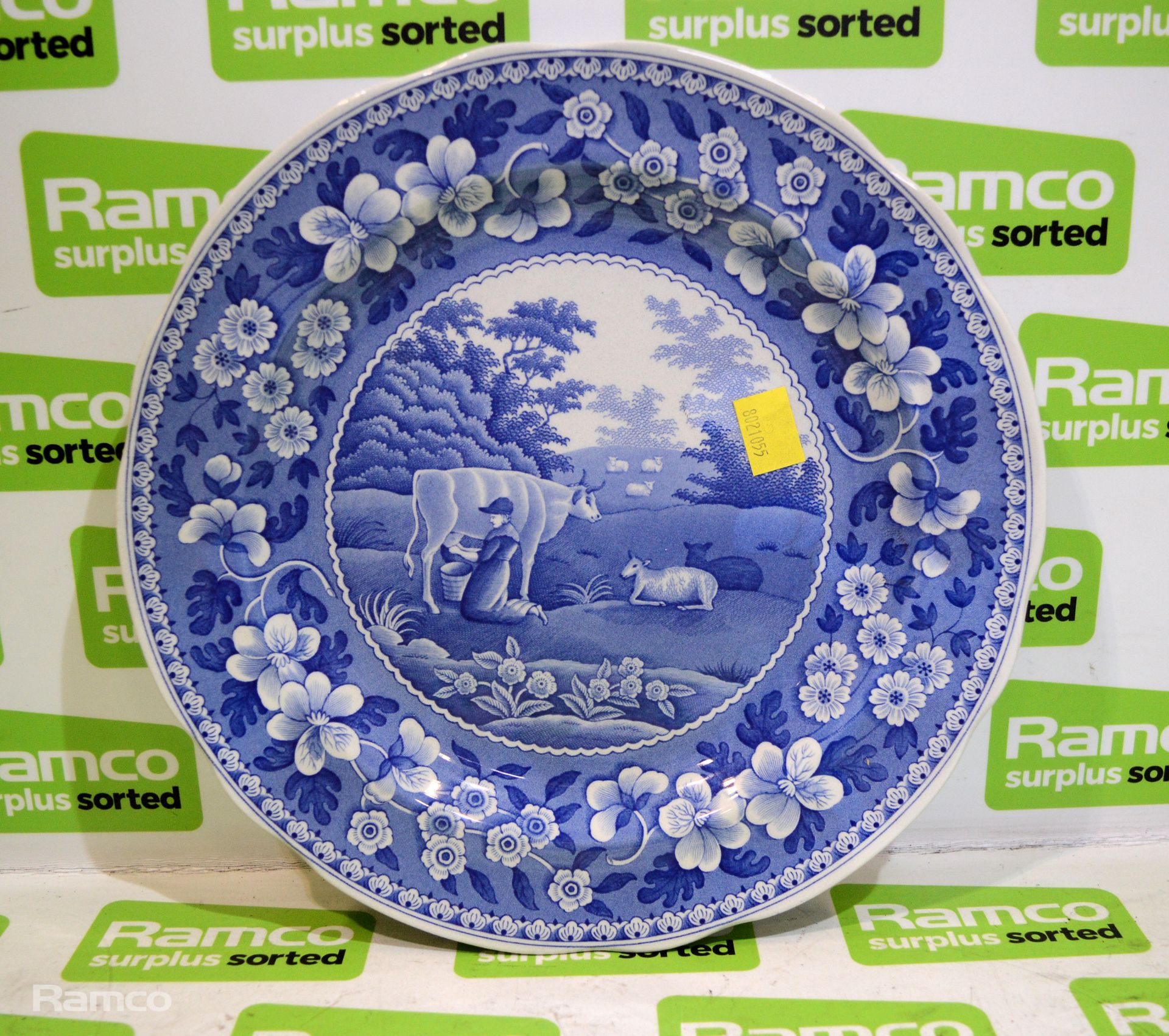 Decorative plates & dishes, 7x Decorative plates, Withernsea decorative vase - Image 2 of 12