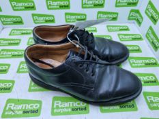 Solovair Black Leather Shoes 'Postman Style' Pair - Size EU 43, UK 9 - 30x25x15cm