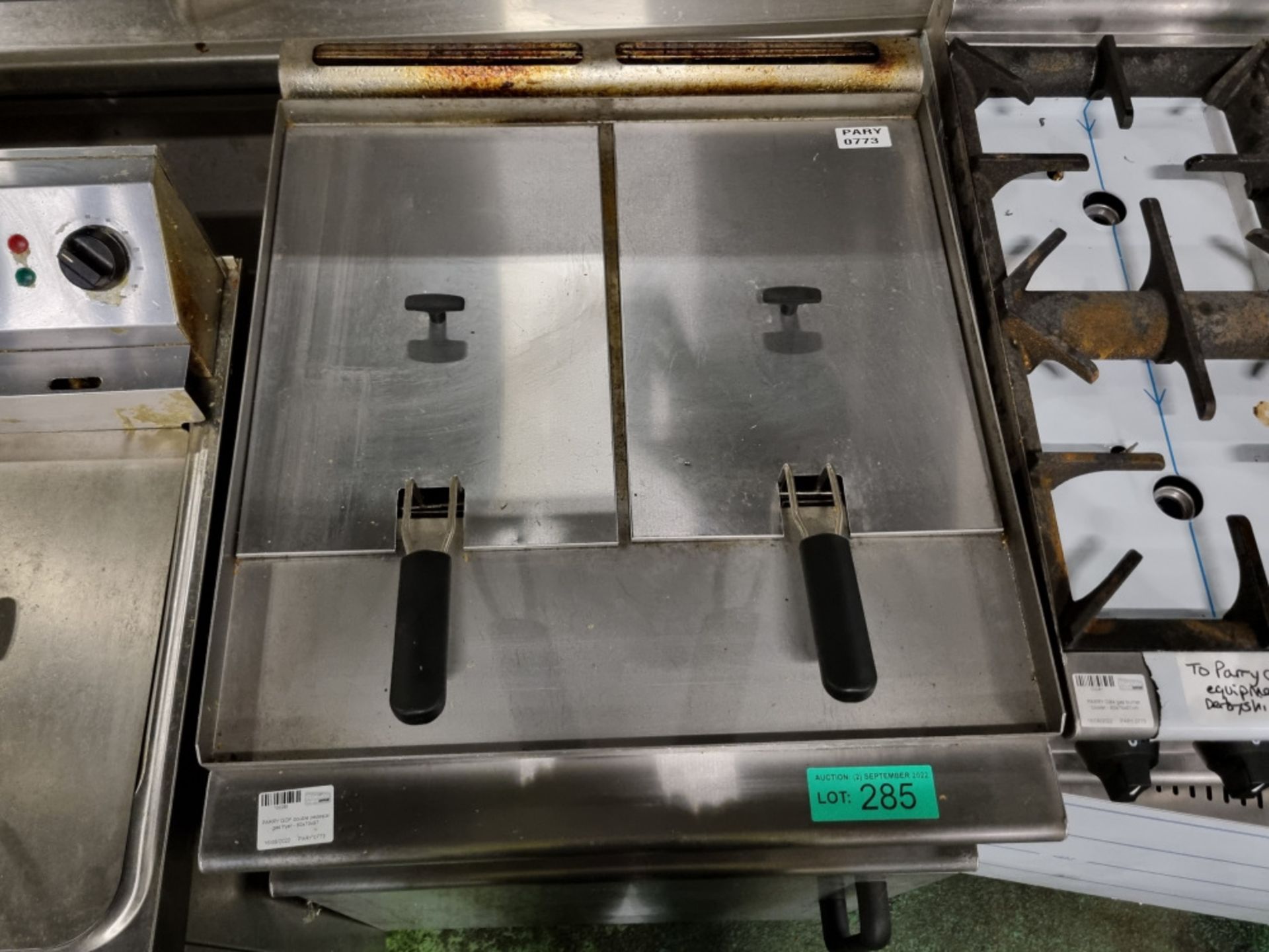 Parry GDF double pedestal gas fryer - 60x79x97 - Image 2 of 6