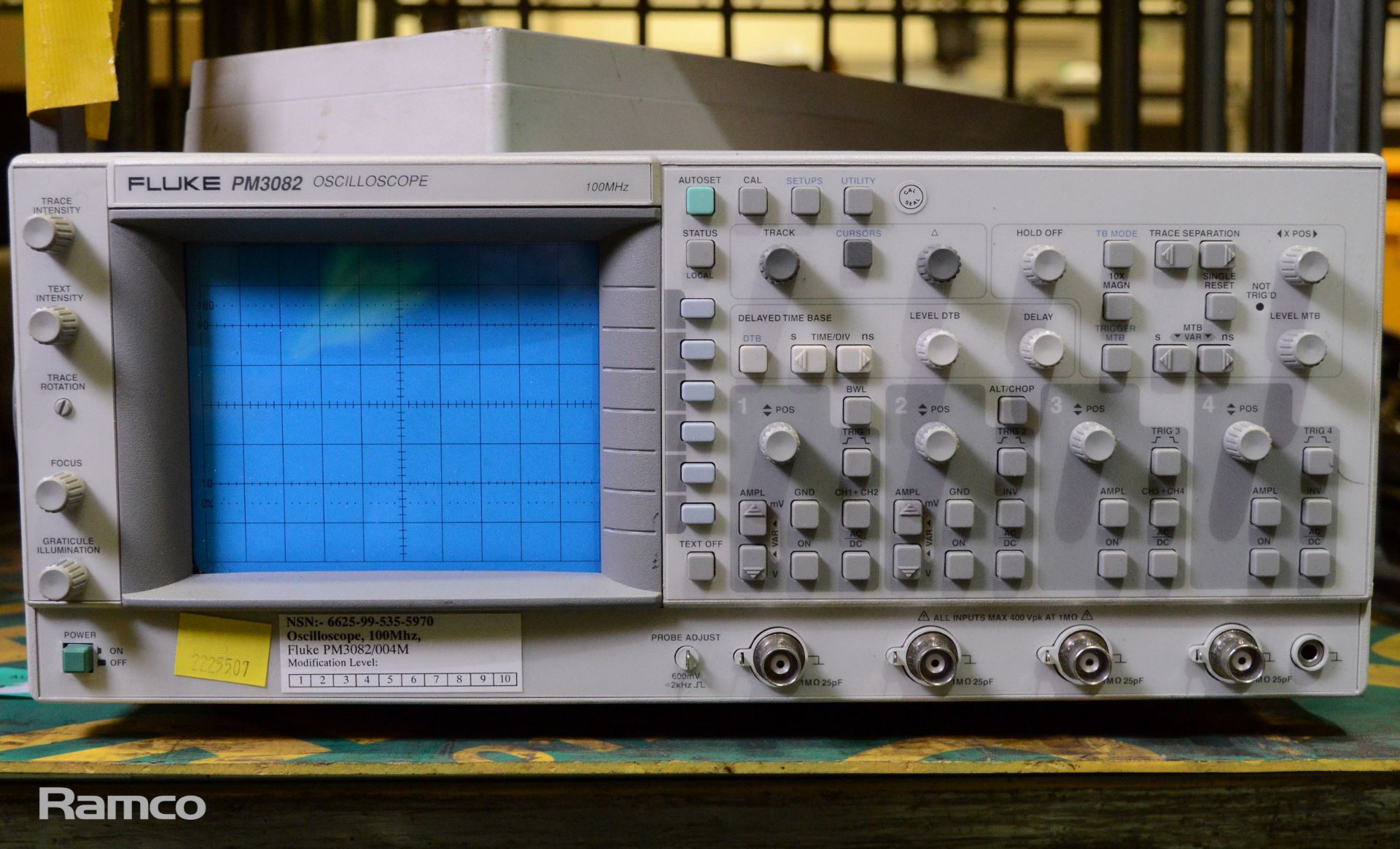 Fluke PM3082 100MHz Oscilloscope - Image 2 of 2