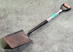 Steel Shovel - Head Size 28x18cm - Shaft & Handle Length 70cm