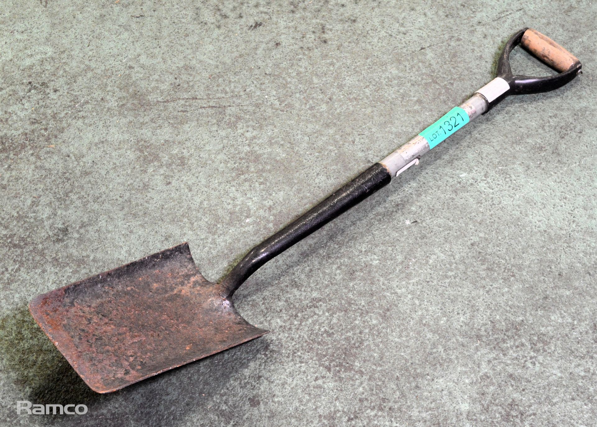 Steel Shovel - Head Size 28x18cm - Shaft & Handle Length 70cm