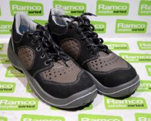 Uxex workwear trainers size 7