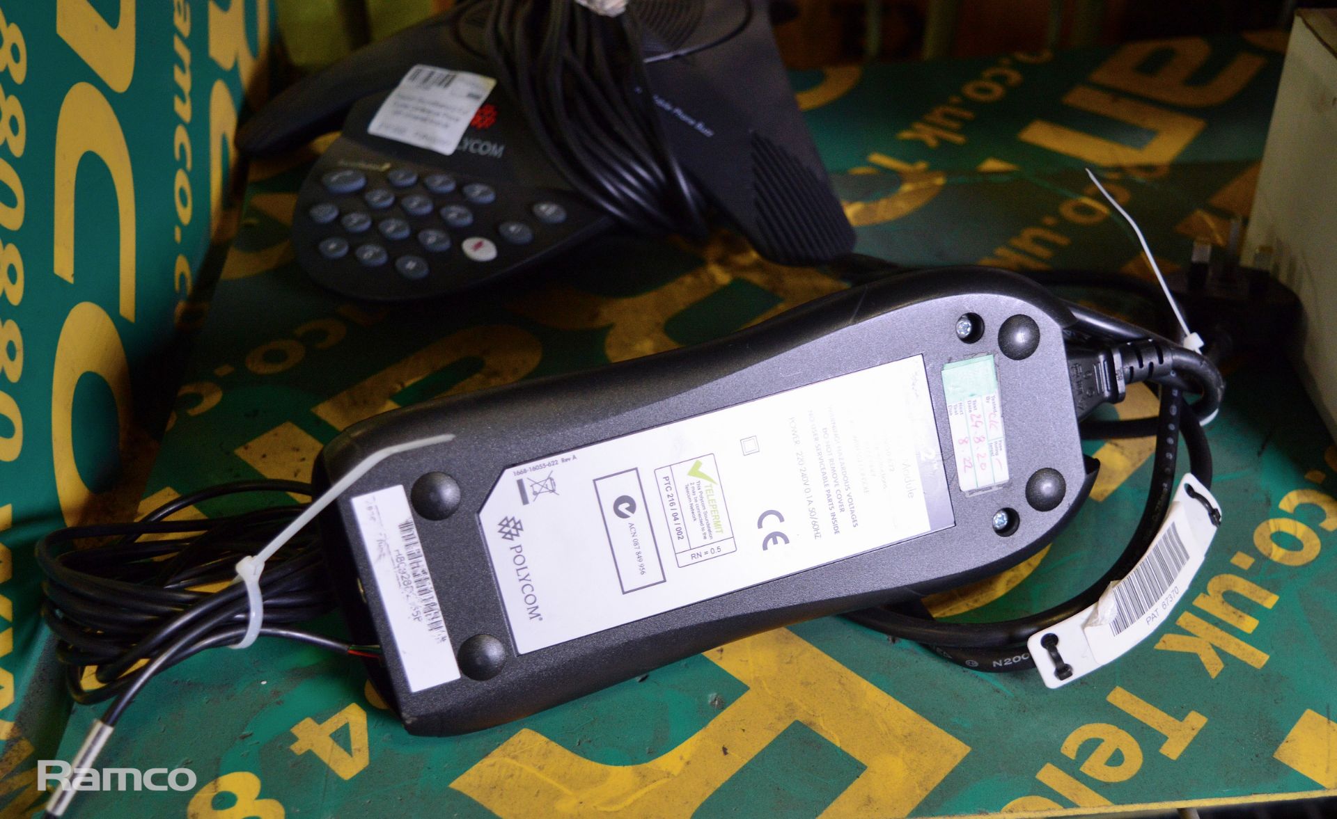 Optoma Projector in Black Textile Carry Bag & 2x Polycom SoundStation2 Full Duplex Conference Phone - Image 3 of 5
