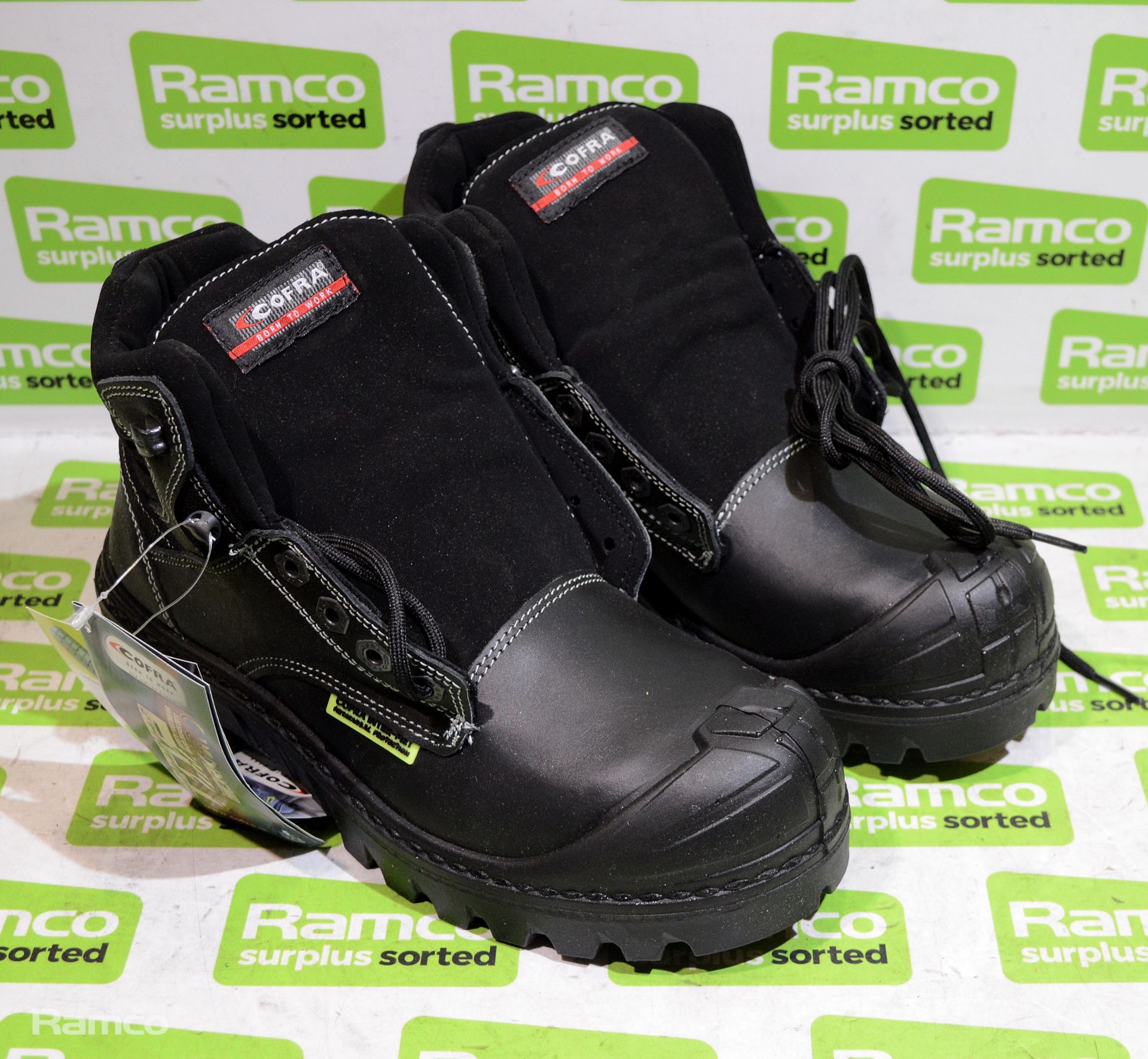 3x Workwear footwear - 1x size 5, 1x size 3, 1x size 6 - Image 5 of 10