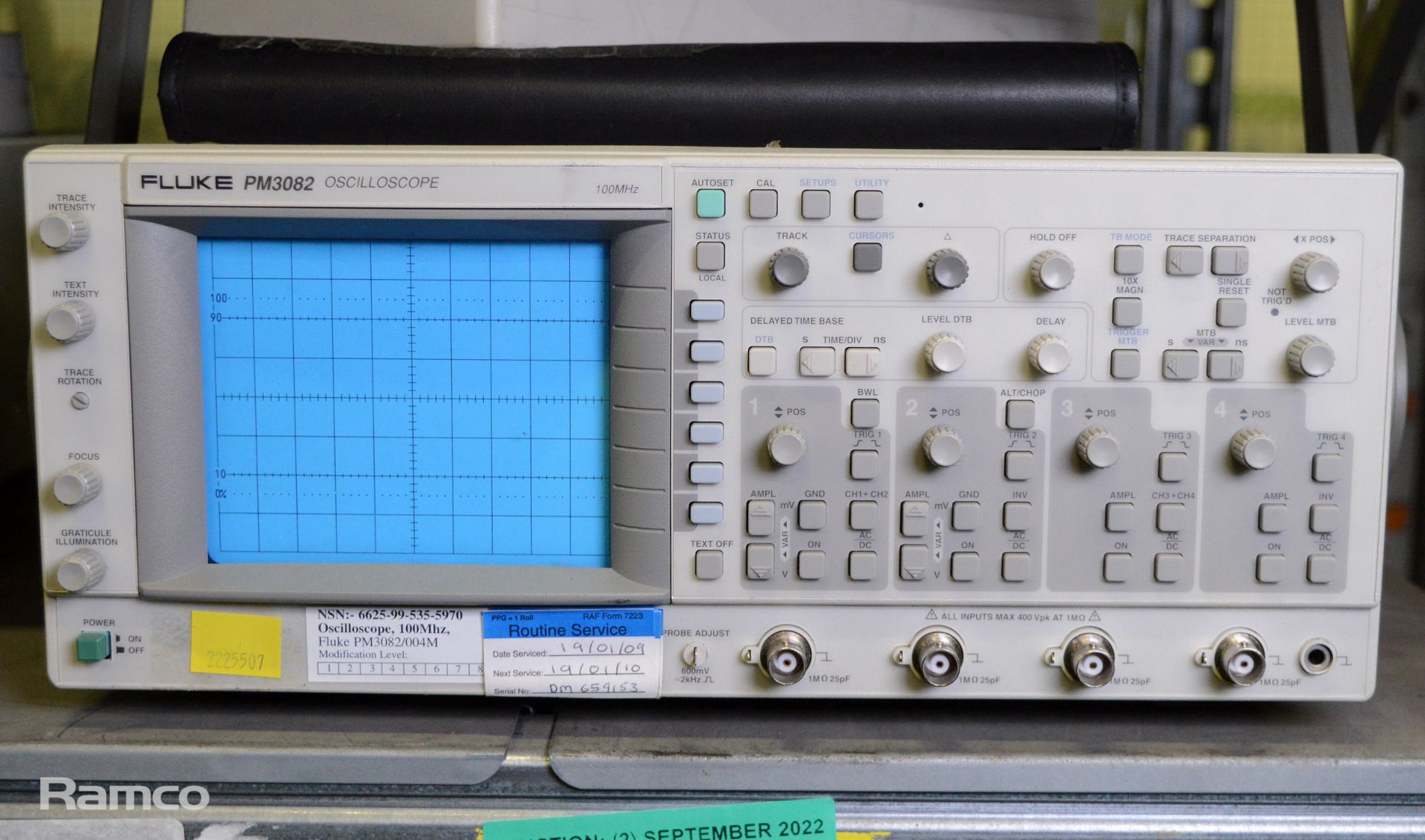 Fluke PM3082 100MHz Oscilloscope - Image 2 of 2