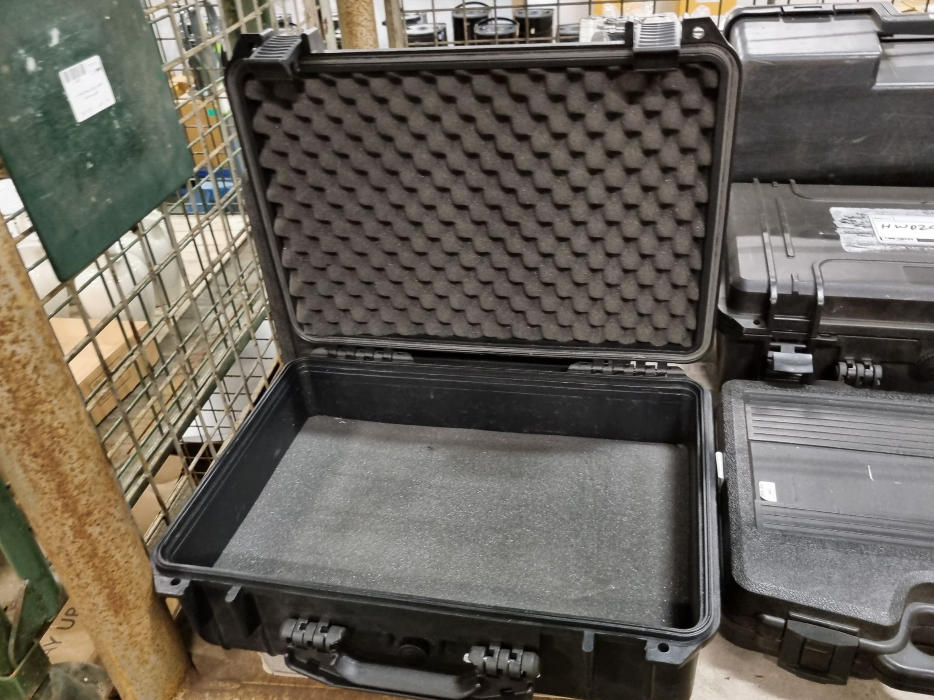 11x Handheld flight cases in various sizes - Image 5 of 5
