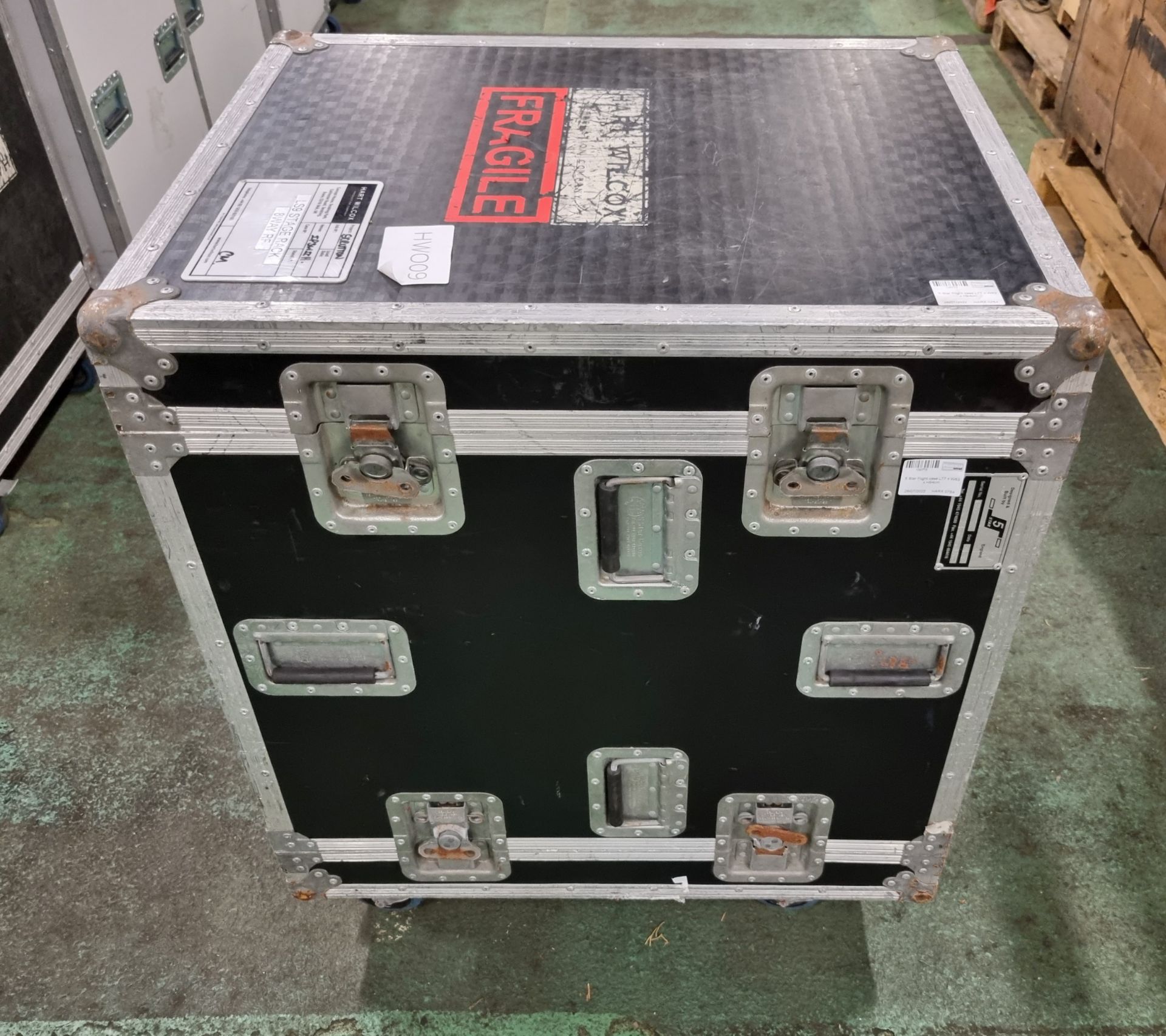 5 Star Flight case L77 x W63 x H94cm