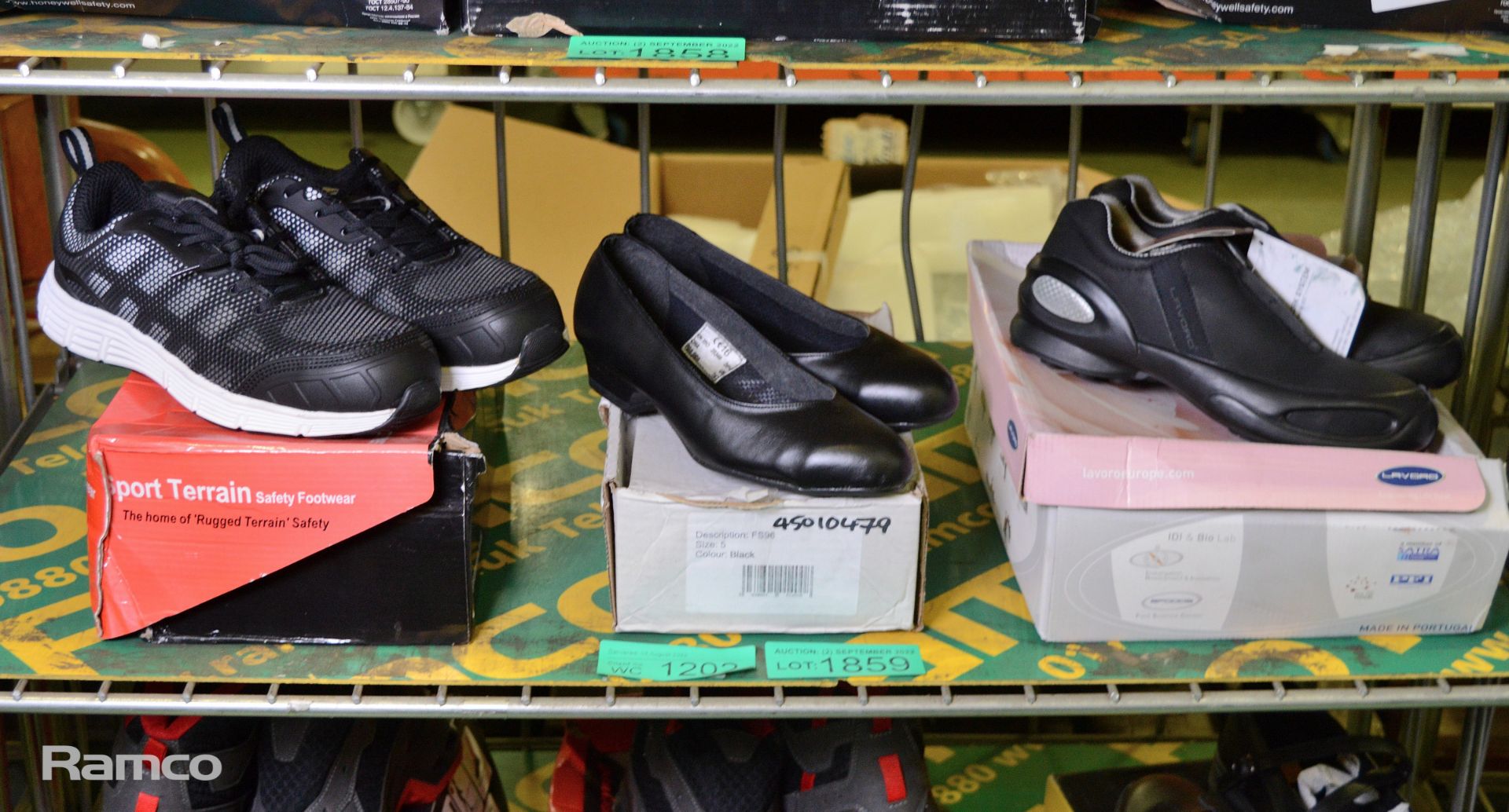 3x Workwear footwear - 1x size 9, 1x size 5, 1x size 4