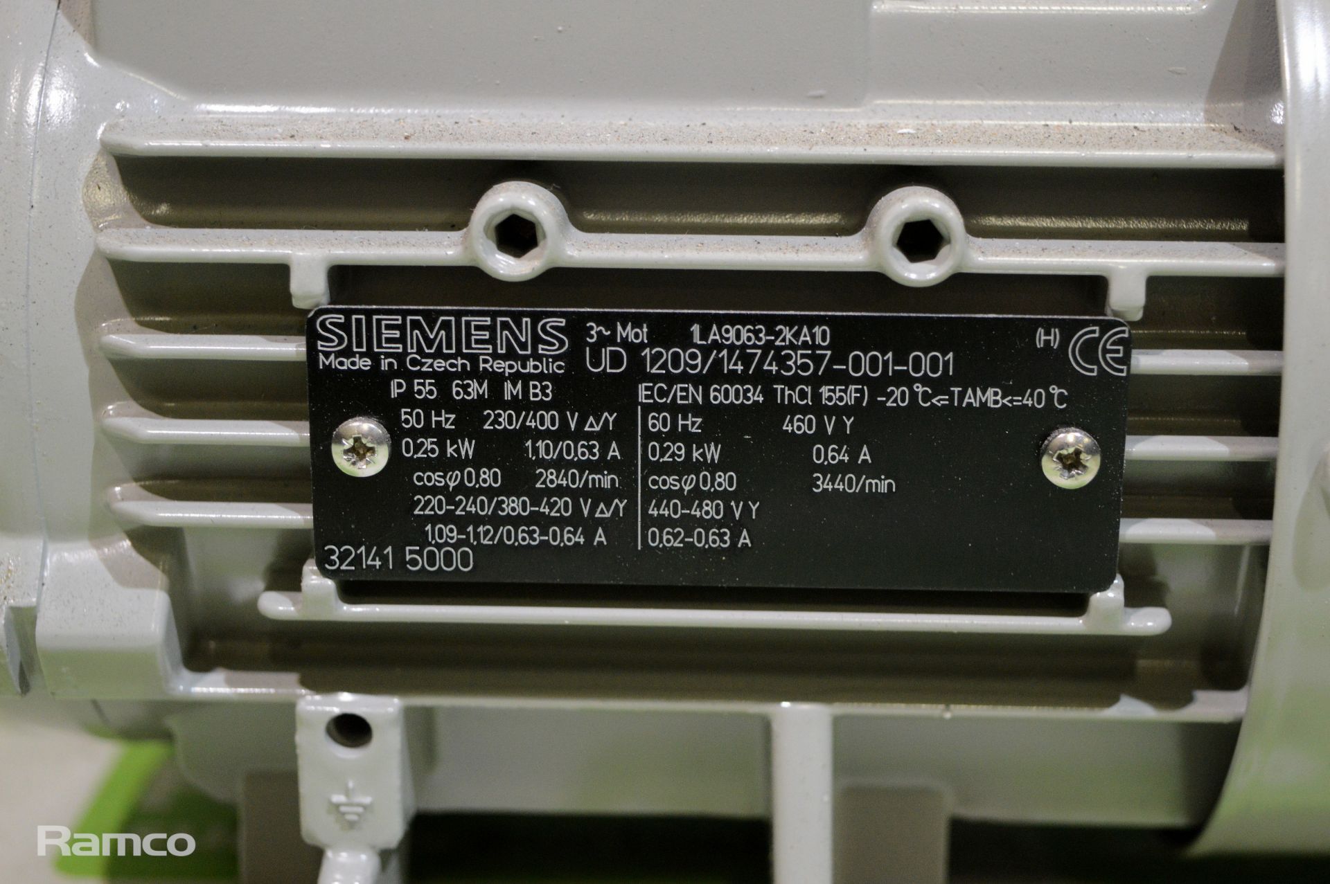 Siemens motor UD 1209 / 1474357 - 001 - 001 - 50hz - 0.25kW - 230/400V - Image 3 of 3