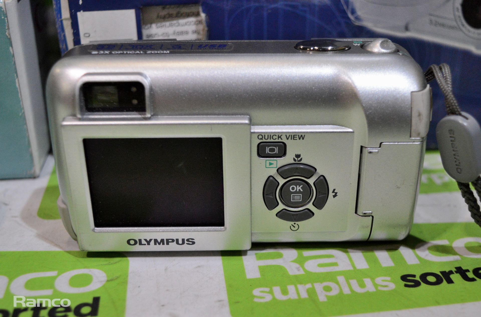Canon IXUS 750 Digital camera, Olympus C-350 Zoom Digital camera - Image 3 of 5