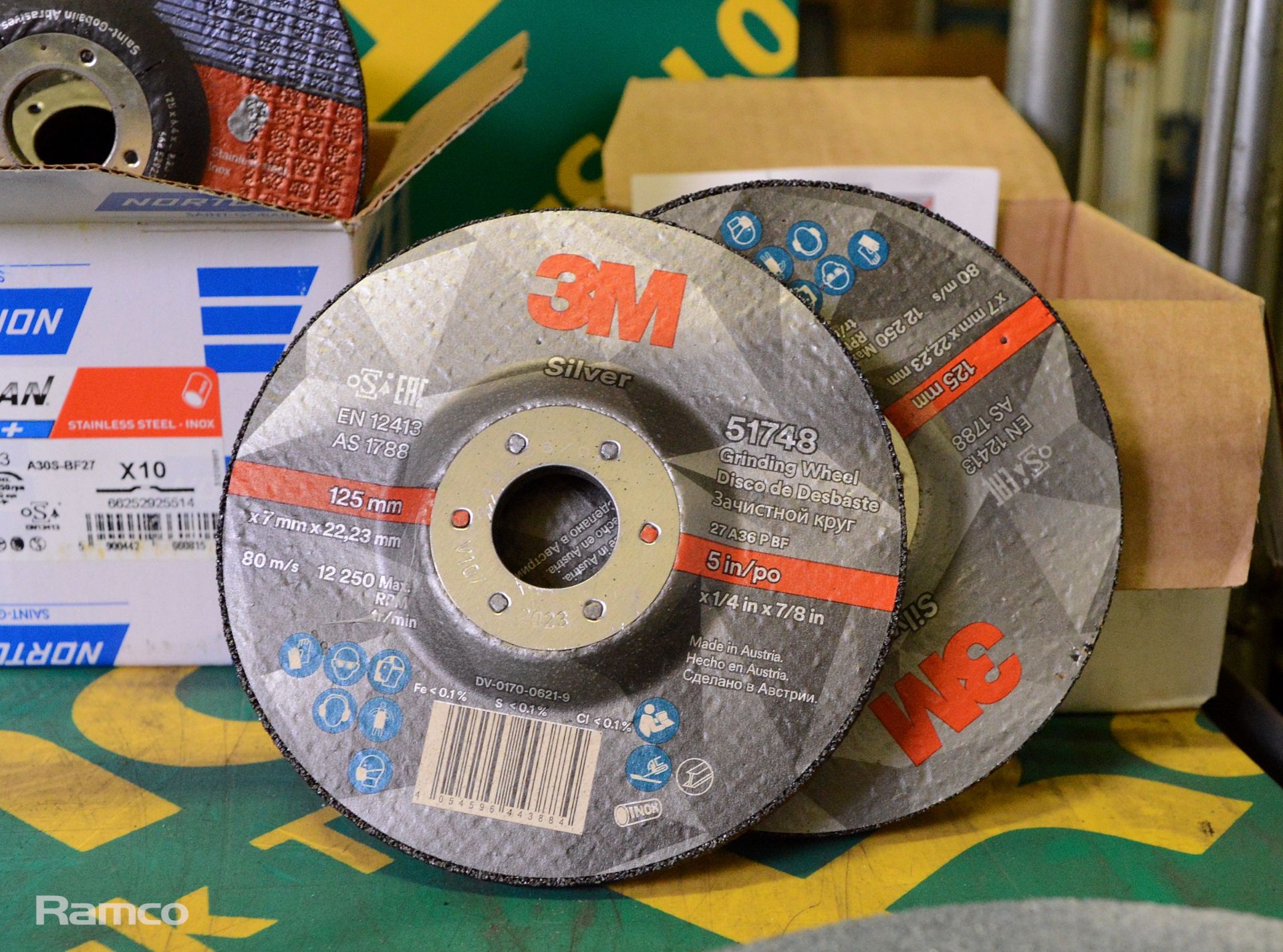 Grinding discs, wire brushes - Image 7 of 8