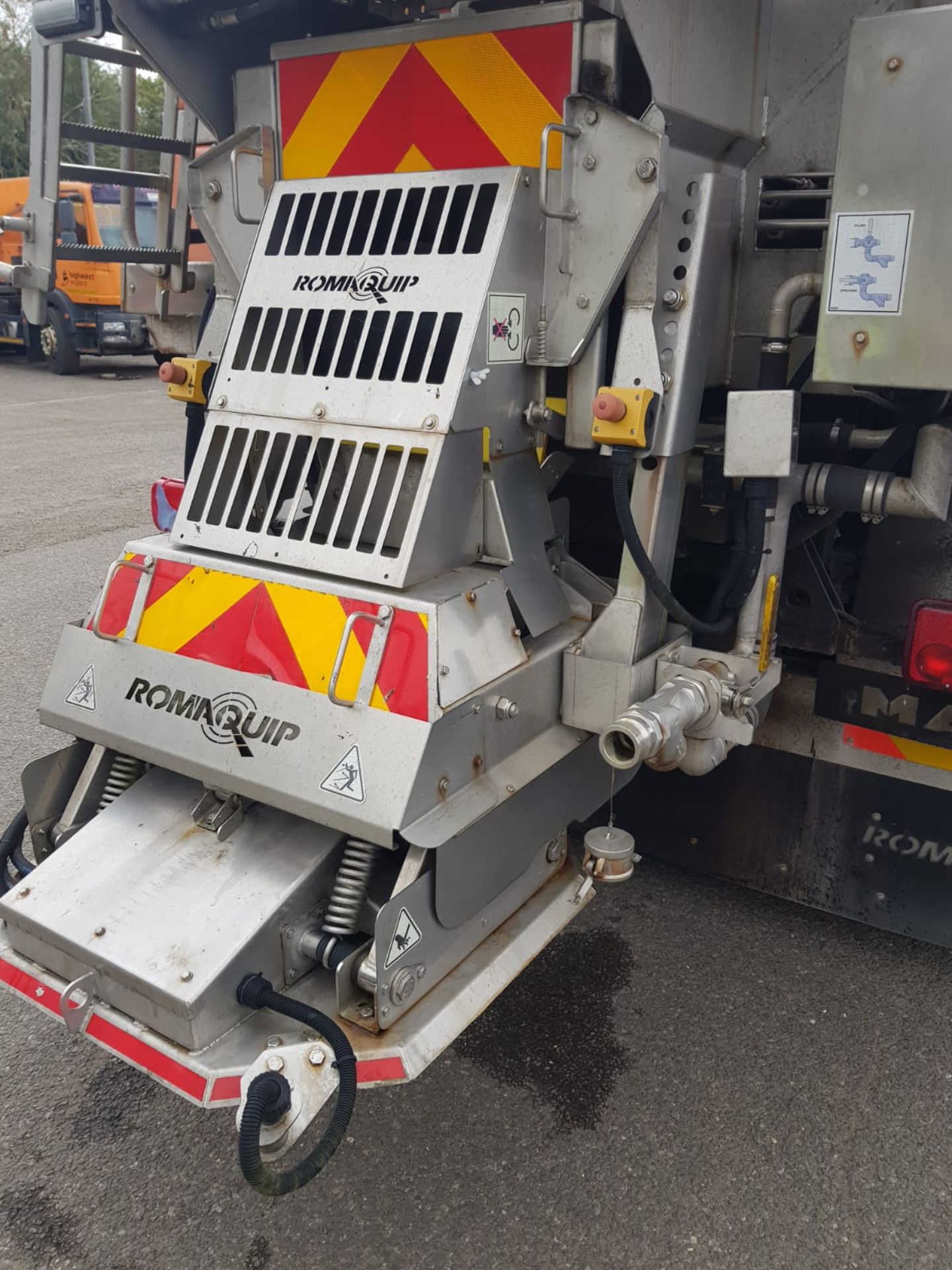 MAN 2009 (reg GN09 OUK) TGM 18.280 4x4 with ROMAQUIP pre-wet gritter mount. - Image 12 of 23