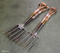 5x Bulldog Digging Forks with Wooden Handle