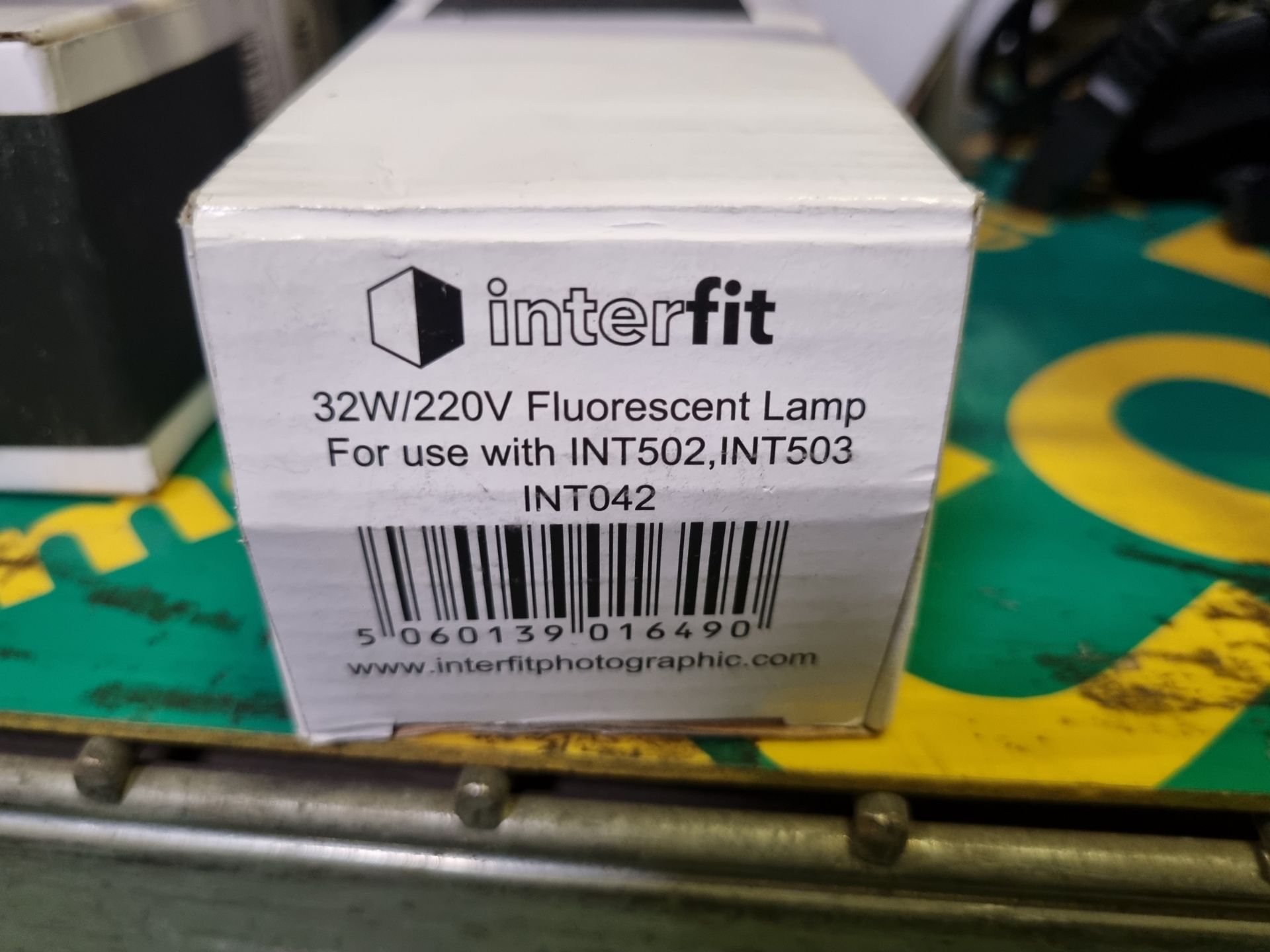 Interfit F5 two head fluorescent lighting kit - Image 6 of 7