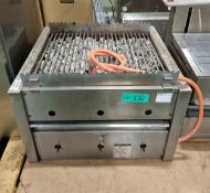 Ubert BGC50 stainless/steel 2 heating zone stone grill - gas type 6.00Kw
