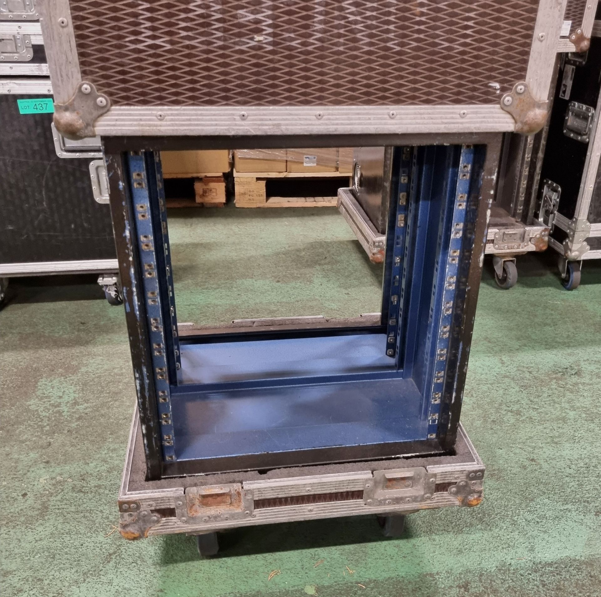 Flight case with internal racking L63 x W61 x H83cm - Image 2 of 5