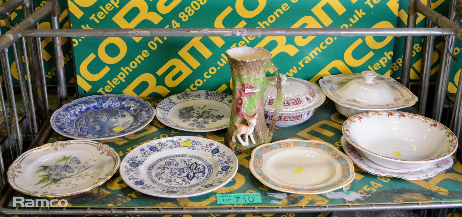 Decorative plates & dishes, 7x Decorative plates, Withernsea decorative vase