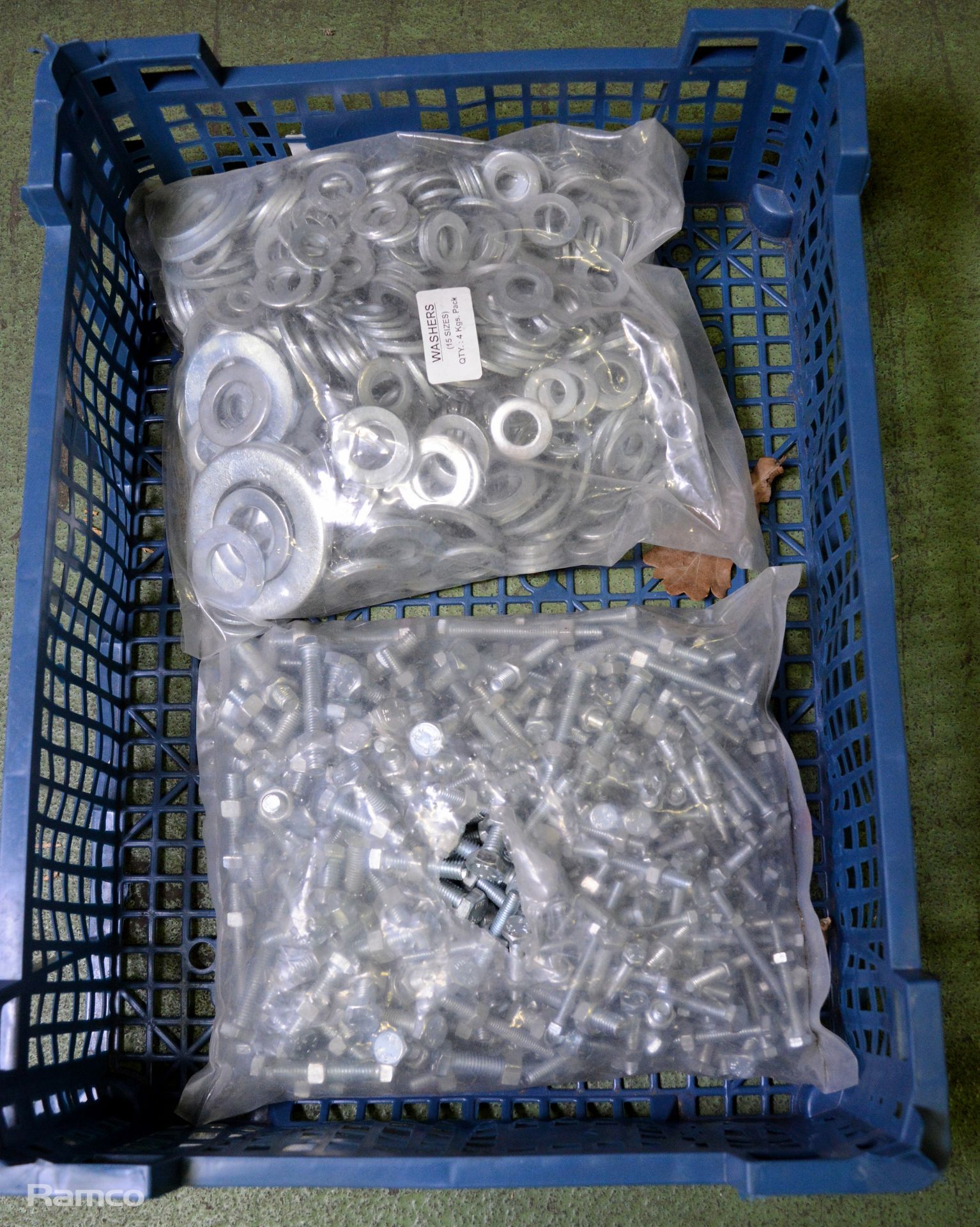 Double torch set, Chrome-vanadium sockets - various sizes & Various sized washer / nuts & bolts - Image 6 of 9