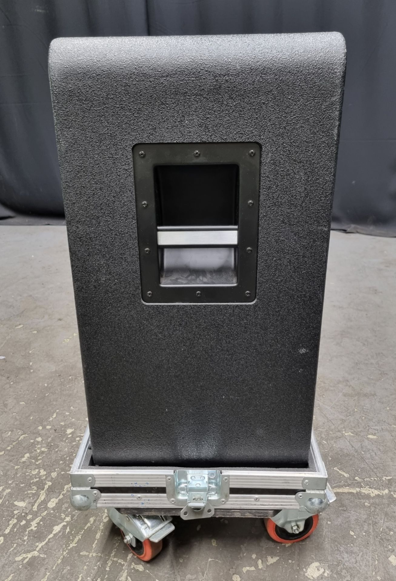 TC Electronic RH750 Class D bass amplifier in swan flight case on castors - Image 8 of 8