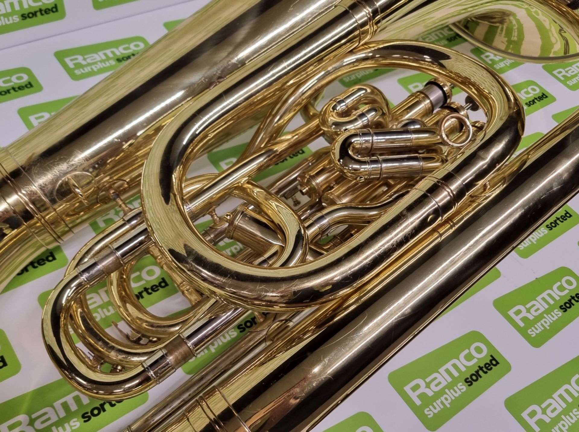 Besson Sovereign BE982 tuba in case - serial number: 100408 - Image 9 of 15