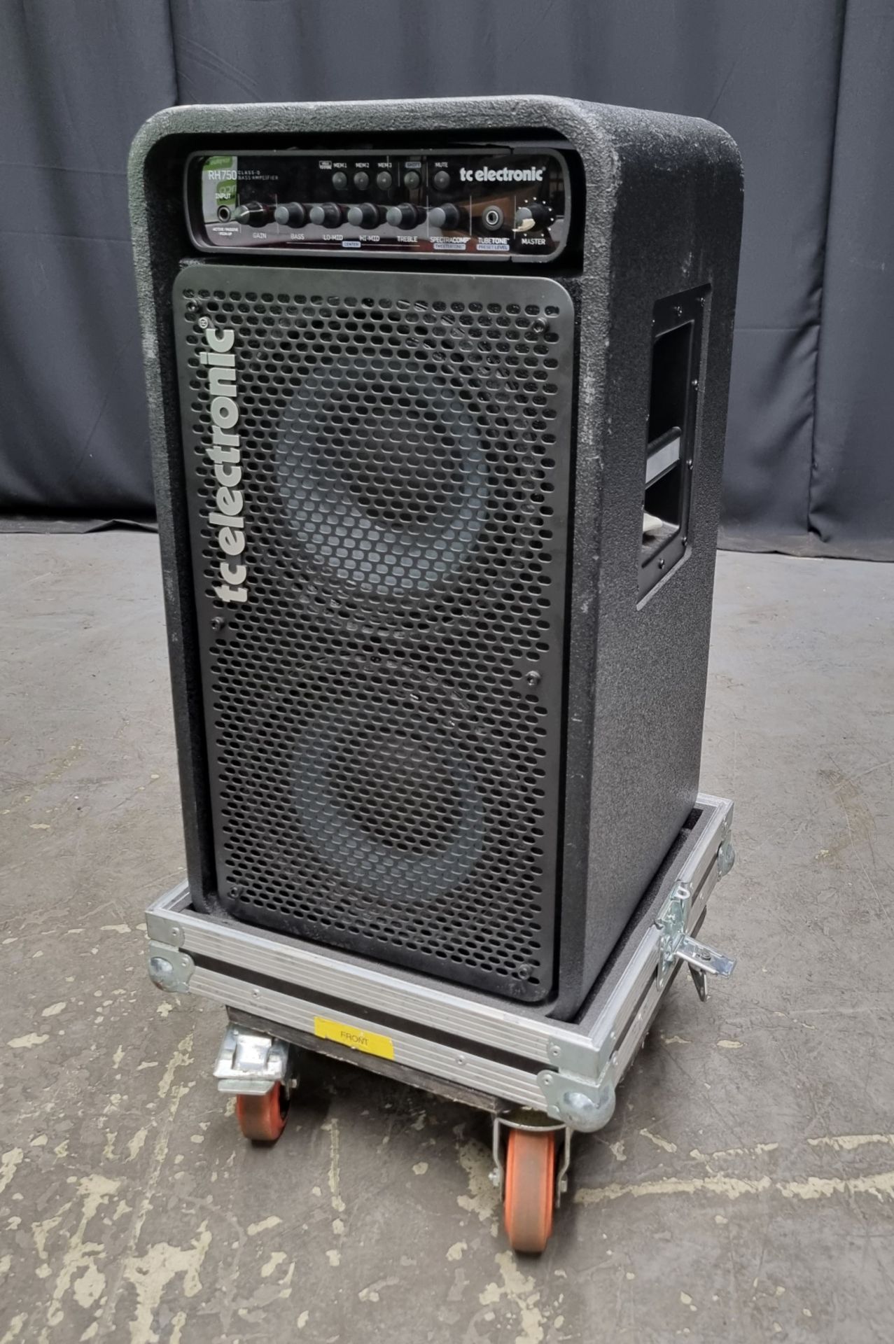 TC Electronic RH750 Class D bass amplifier in swan flight case on castors - Image 2 of 8