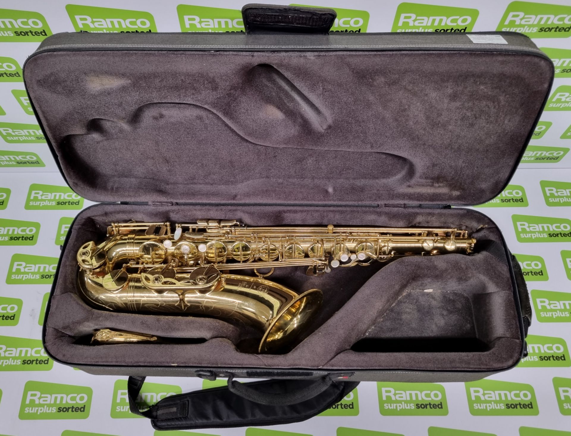 Henri Selmer 80 Super Action Serie ll saxophone in Henri Selmer case - serial number: 702272 - Image 2 of 26