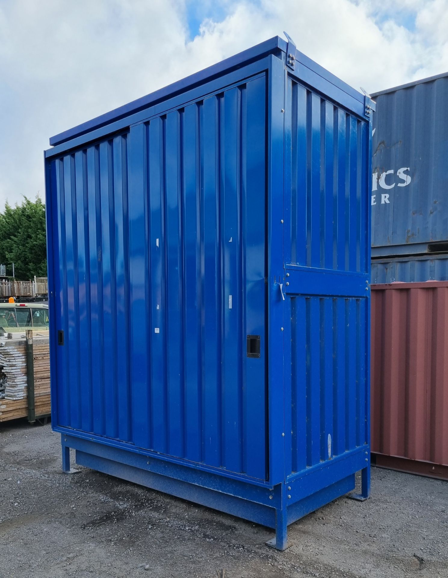 Chemical storage cabinet with sliding doors - L282xW155xH352cm - Image 2 of 6