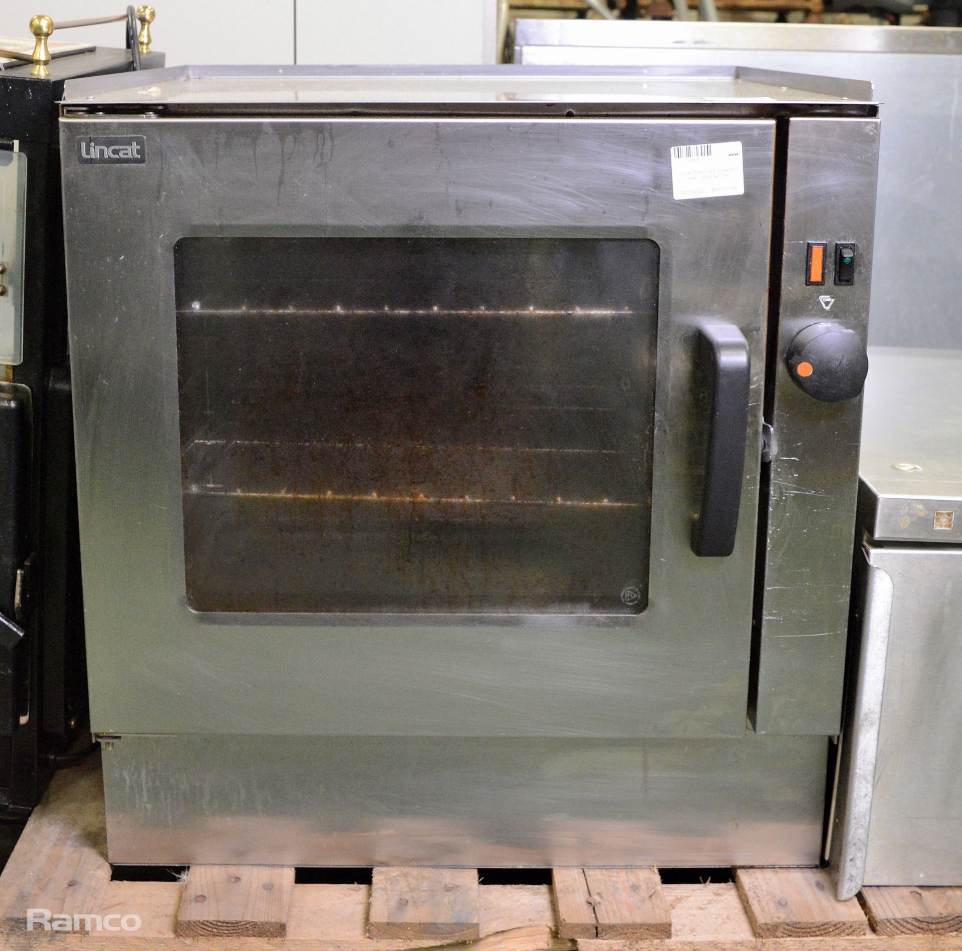 Lincat Silverlink 600 electric oven - 65x63x67cm