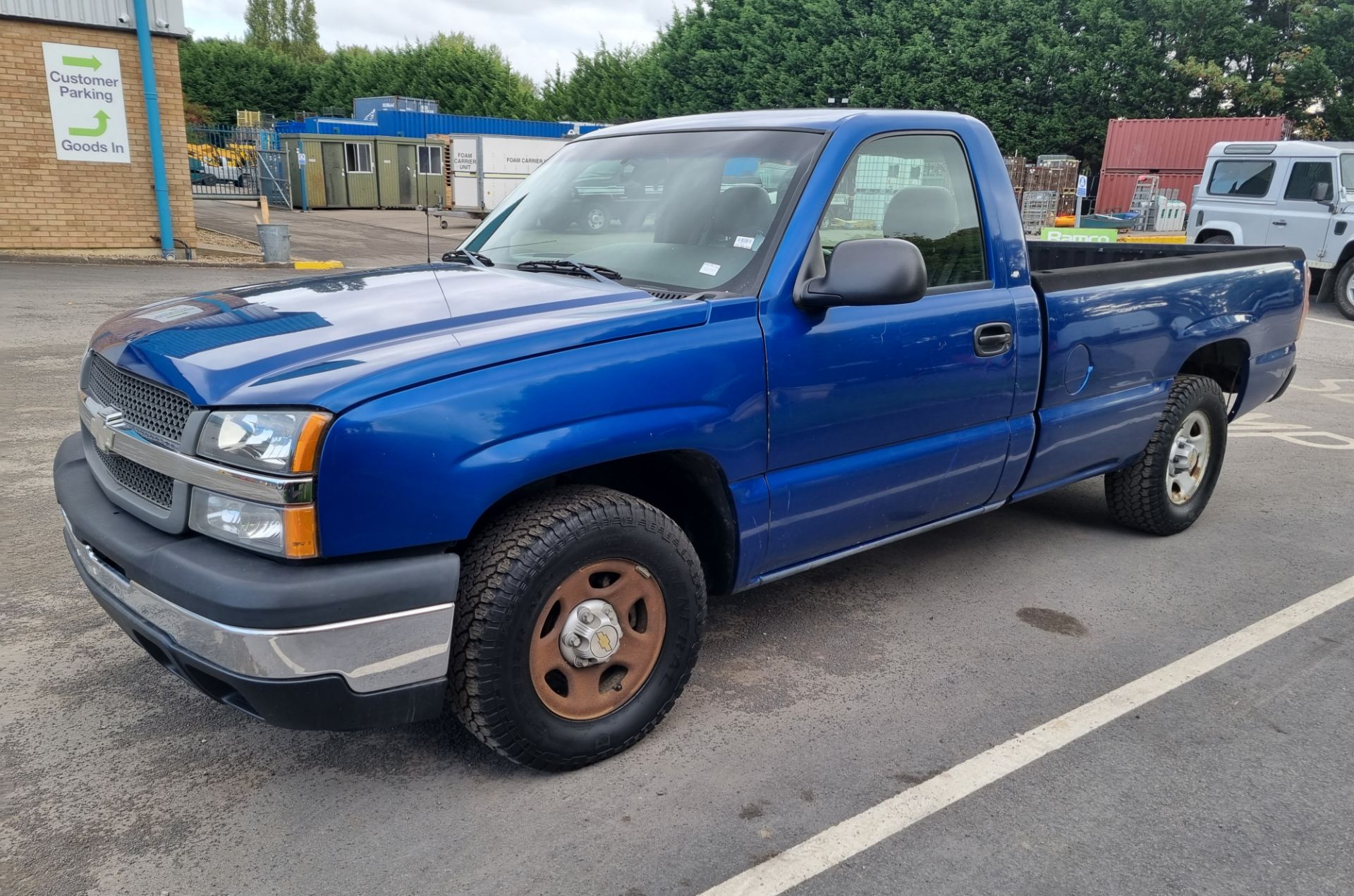 Chevrolet Silverado - 2003 - 5.3LS - 2-door pickup truck - automatic - Blue - 162095km - 2WD - Image 2 of 27