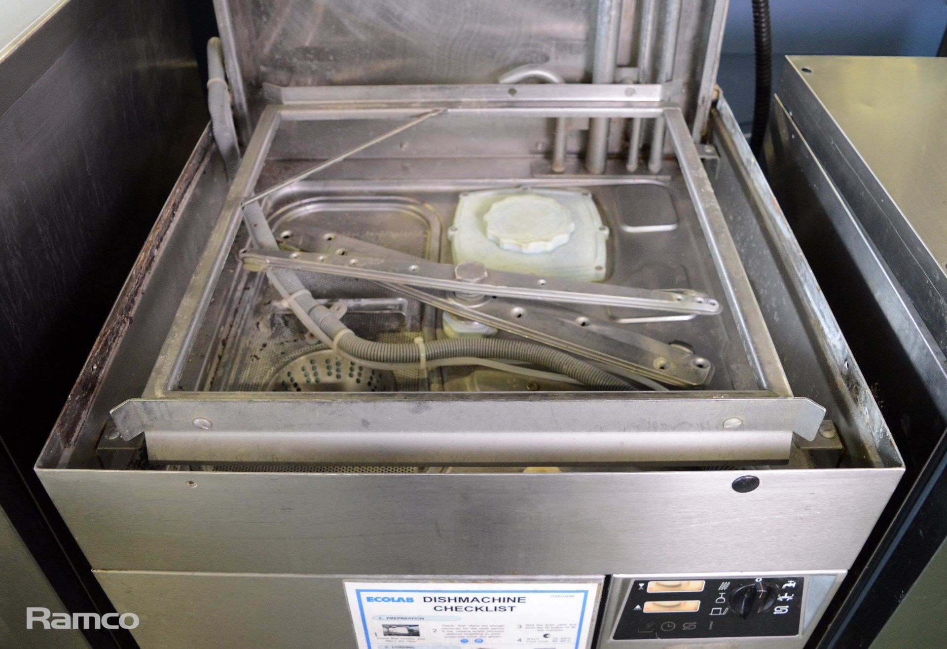 Hobart HX30S pass through dishwasher - 70x73x138cm - Image 4 of 6