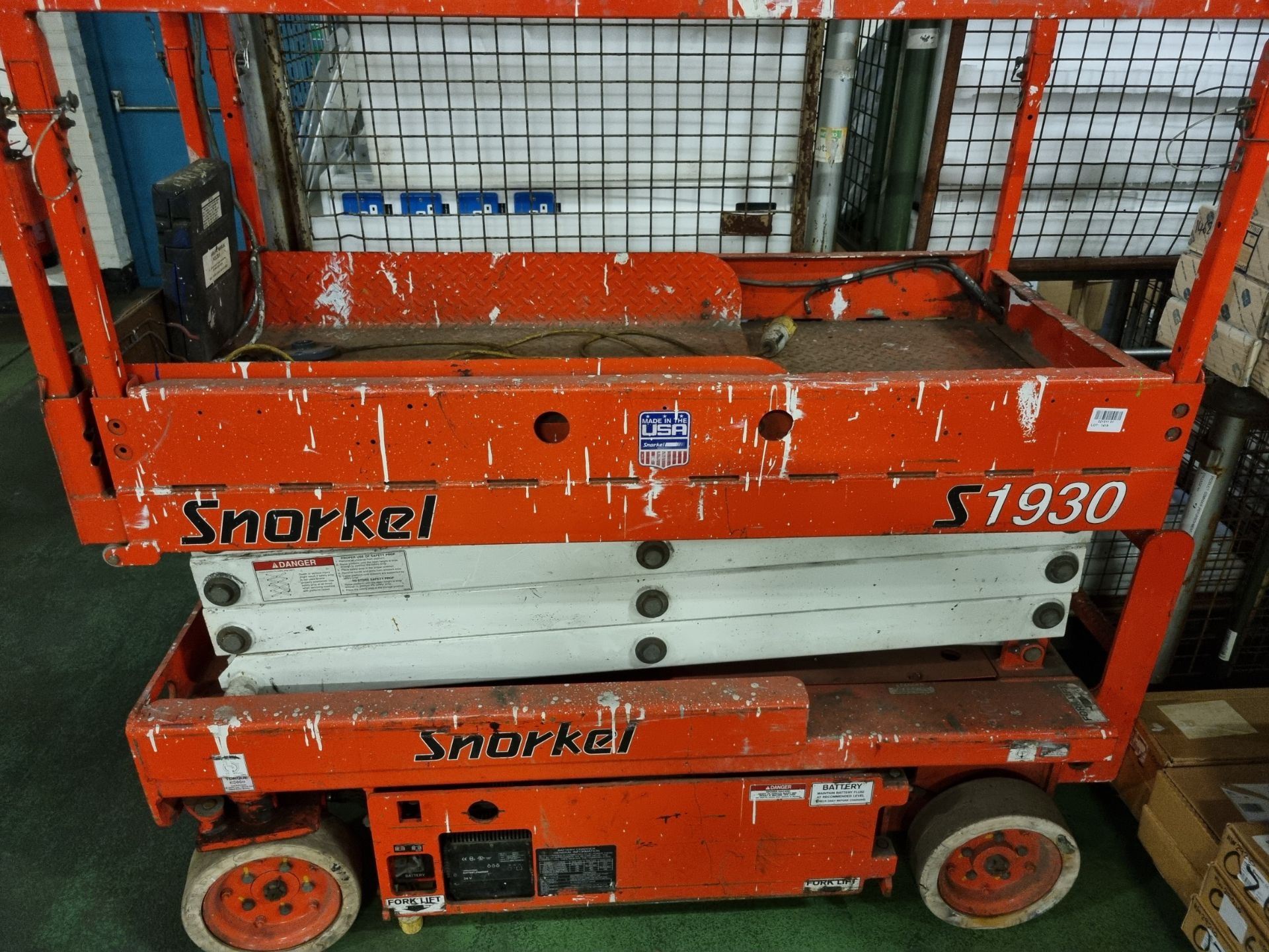 Snorkel S1930 electric scissor lift - 188x77x215cm - Image 6 of 7
