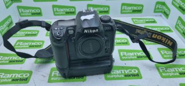Nikon D100 DSLR Camera with Nikon MB-D100 battery pack