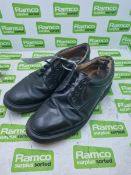 Solovair Black Leather Shoes 'Postman Style' Pair - Size EU 43, UK 9 - 30x25x15cm