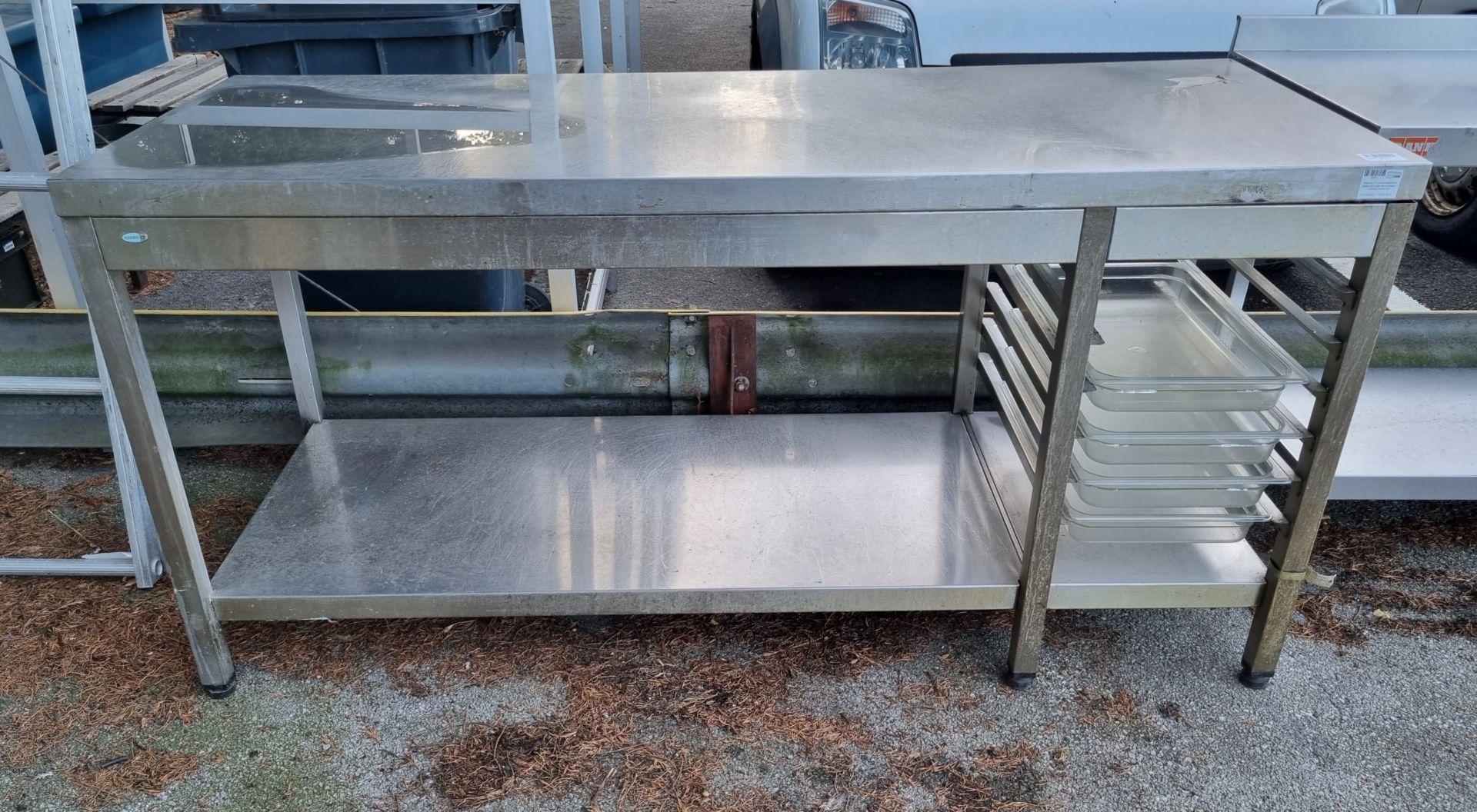 Sissons CF st/st preparation table with side tray shelves - L180xW70xH87cm - Image 2 of 2