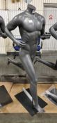 Mannequin - Male running