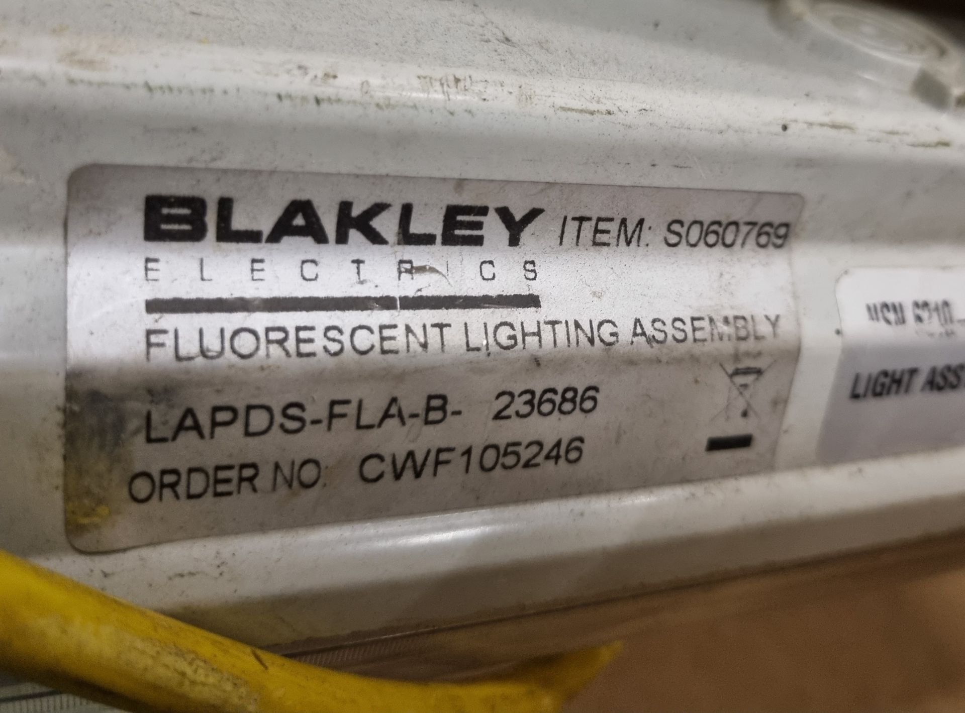 13x Blakley Fluorescent Lighting Assembly - Image 3 of 3