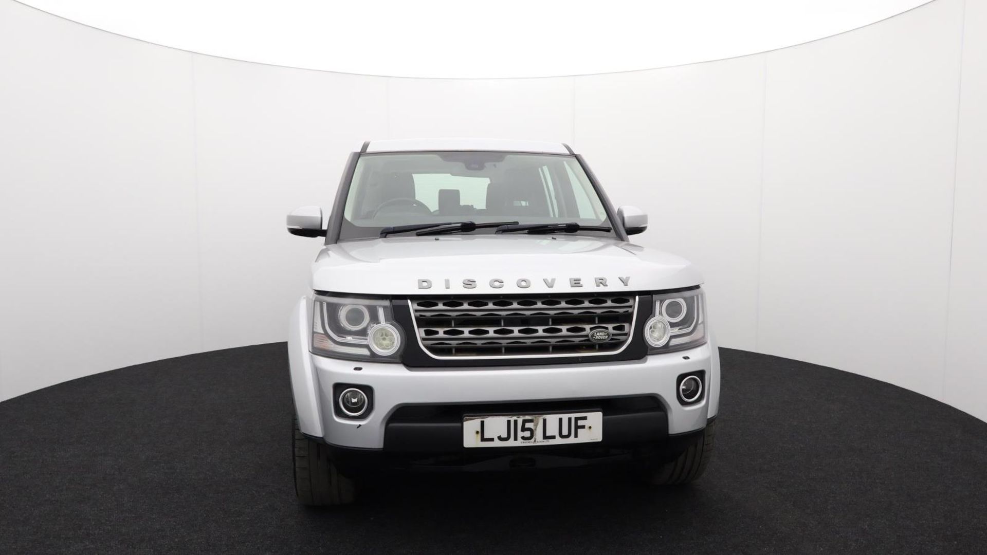 Land Rover Discovery SDV6 SE - 2015 - Automatic - Diesel - 2993cc 6 Cylinder engine - LJ15 LUF - Image 7 of 42