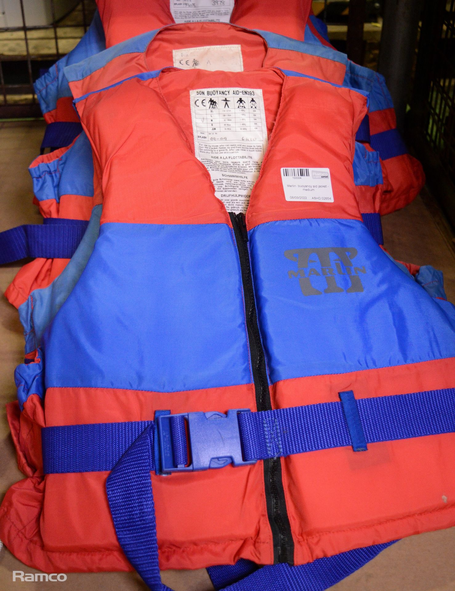 Crewsaver buoyancy aid jacket - small, 7x Crewsaver buoyancy aid jacket - medium, Crewsaver buoyancy - Image 3 of 4