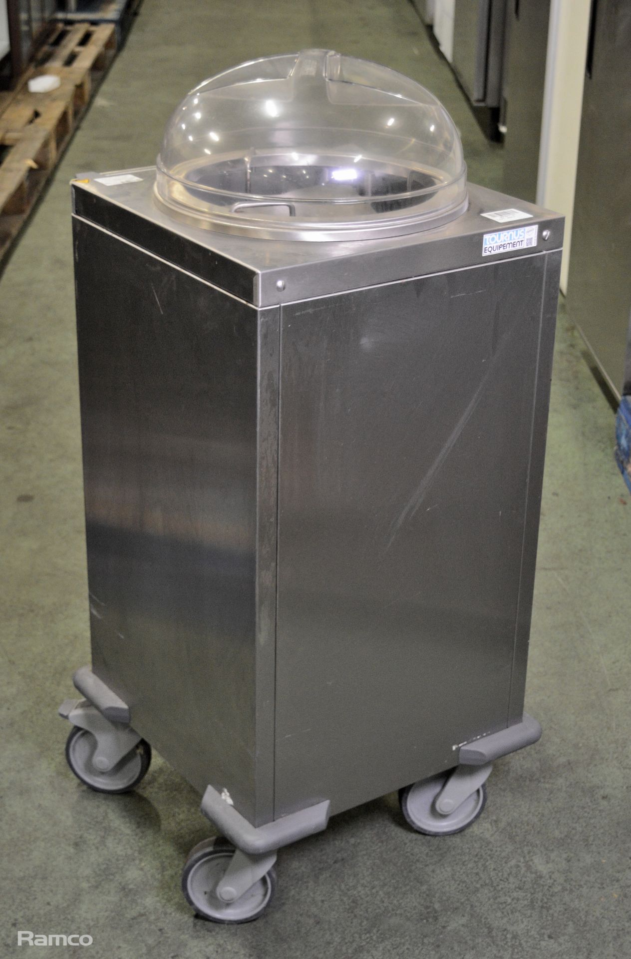 Tournus Equipment Chariot Niveau Constant Single Stack Mobile Heated Plate Dispenser 44x54x108cm - Image 4 of 5
