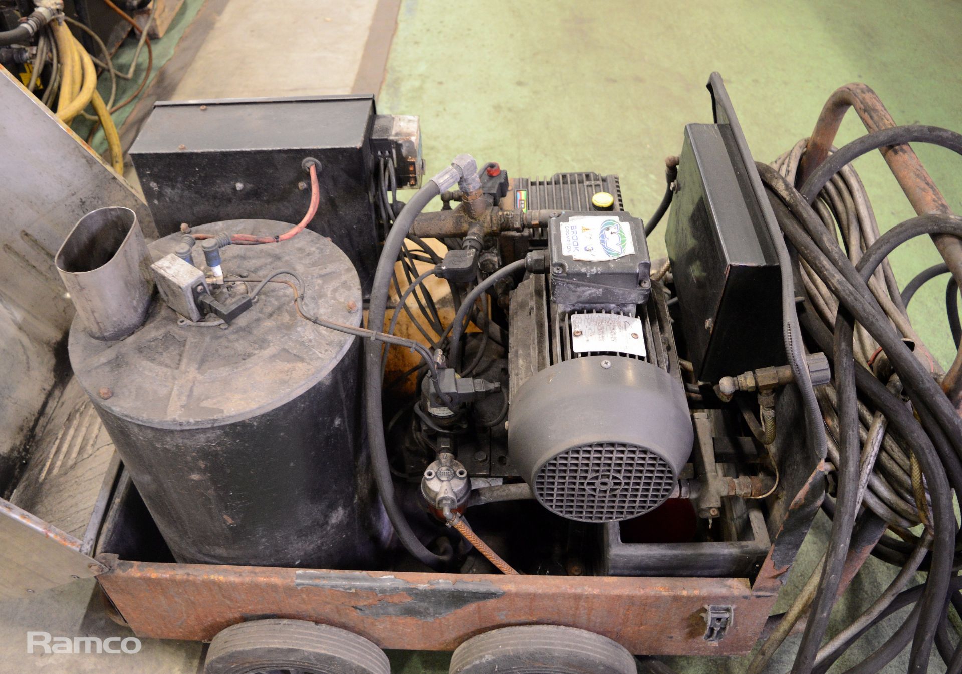 Quill Cougar MK8 diesel pressure washer - 117x65x77cm - Image 6 of 8