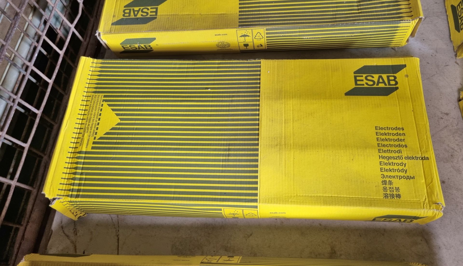 ESAB Welding rods - 4.0 x 450mm 21.3 kg - 6 boxes - Image 3 of 4