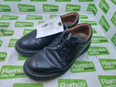 Solovair Black Leather Shoes 'Postman Style' Pair - Size EU 40, UK 6.5 - 30x25x15cm