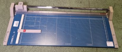 Dahle 554 office paper trimmer