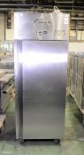 Williams HJ1SA R290-R1 stainless steel upright commercial single door fridge L74xW83xH196cm