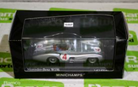 Minichamps 432 543004 Mercedes-Benz W196 Grober Preis von Berlin 1954 - Karl Kling - 1:43 Metal