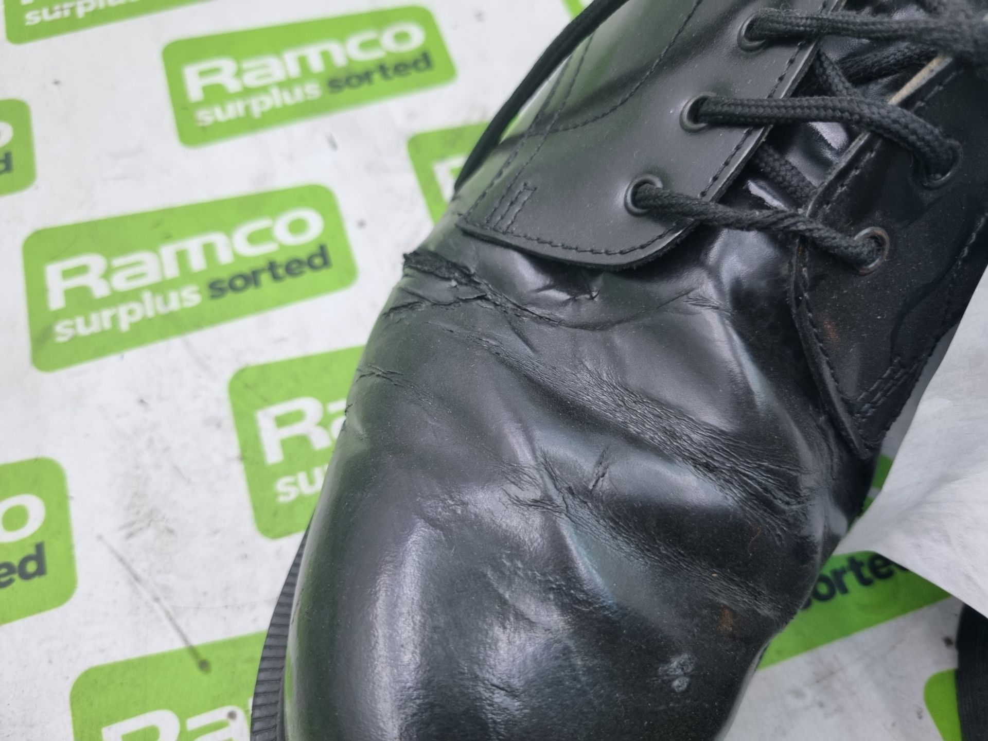 Solovair Black Leather Shoes 'Postman Style' Pair - Size EU 44, UK 9.5 - 30x25x15cm - Image 4 of 4