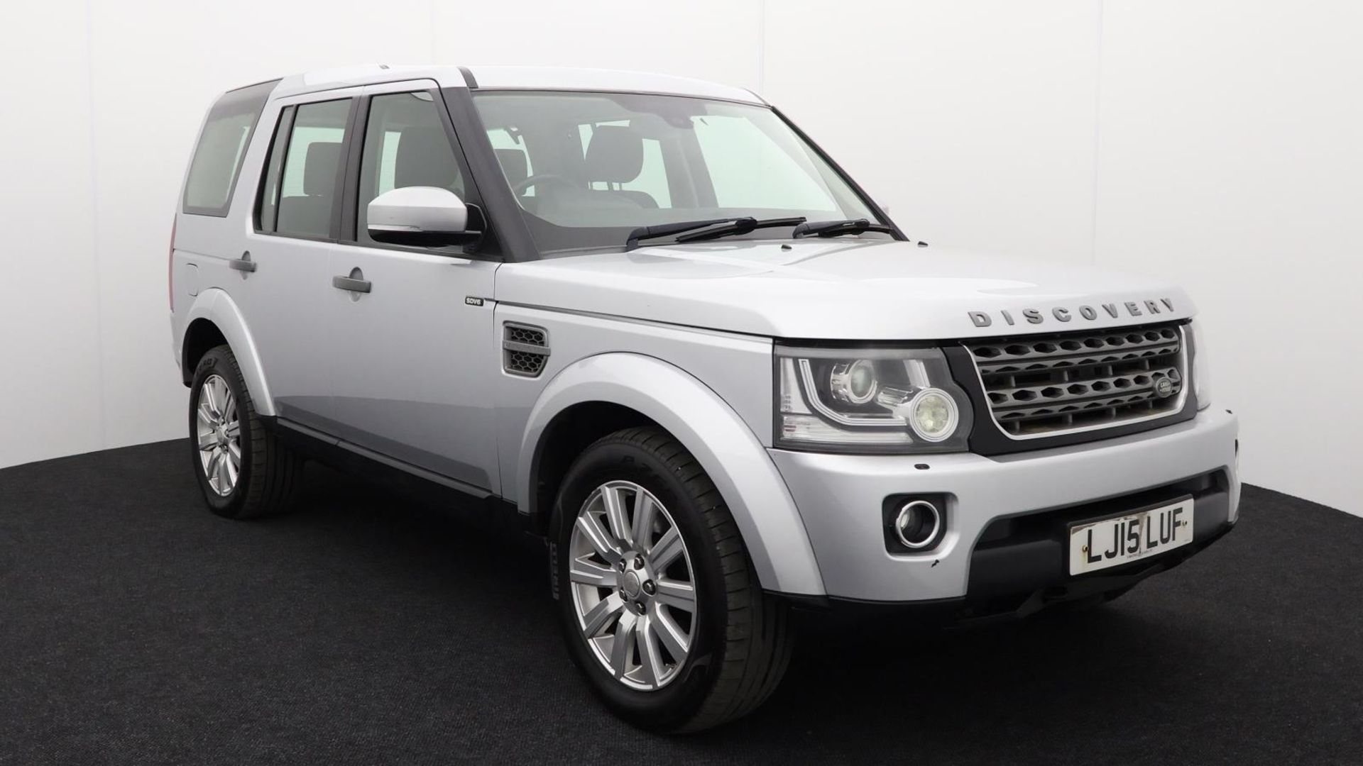 Land Rover Discovery SDV6 SE - 2015 - Automatic - Diesel - 2993cc 6 Cylinder engine - LJ15 LUF - Image 8 of 42