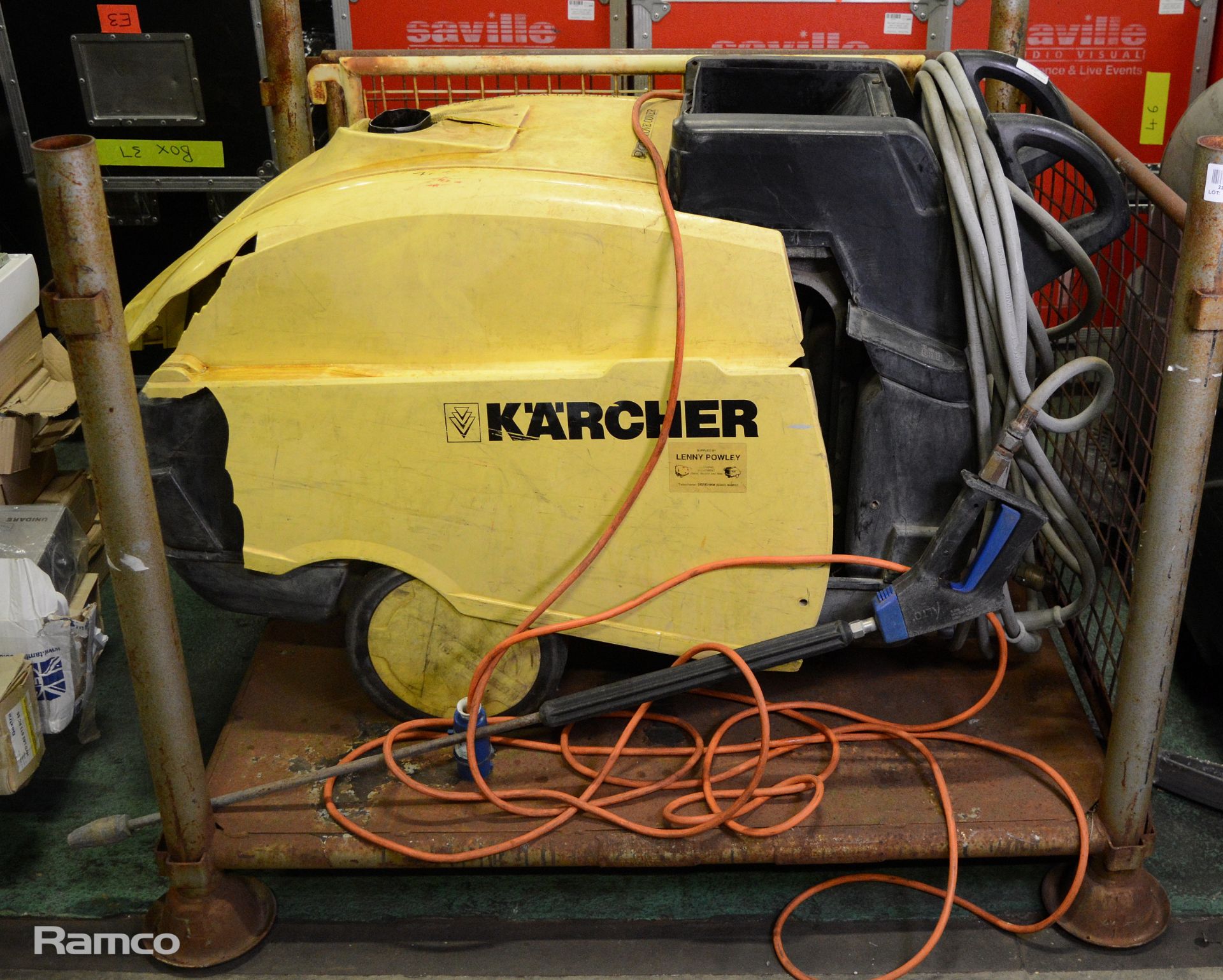 Karcher HDS 745 hot & cold 240v pressure washer/steam cleaner - some slight damage to top