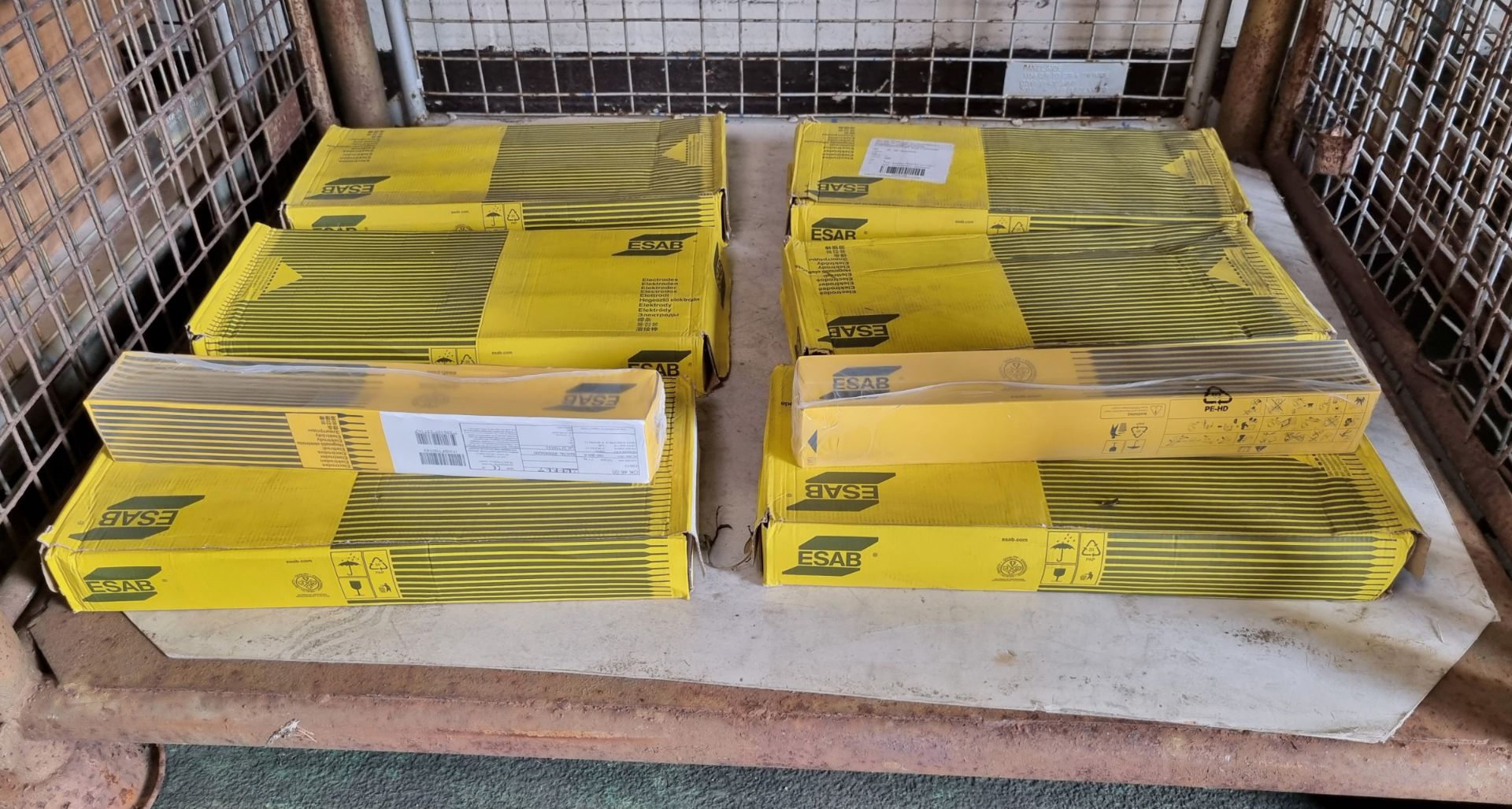 ESAB Welding rods - 4.0 x 450mm 21.3 kg - 6 boxes - Image 2 of 4
